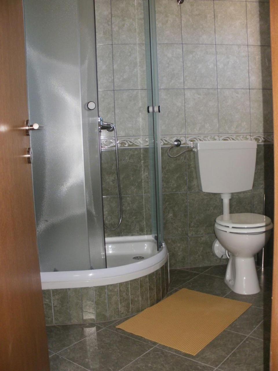 Apartments Antonija - Fitness Vinišće Kültér fotó