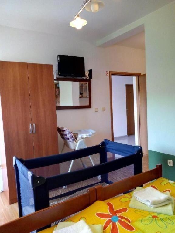 Apartments Antonija - Fitness Vinišće Kültér fotó