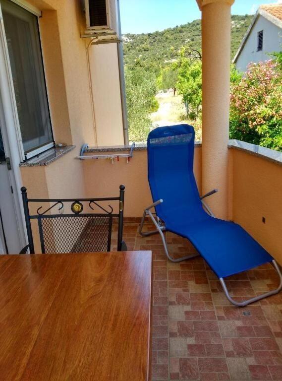 Apartments Antonija - Fitness Vinišće Kültér fotó